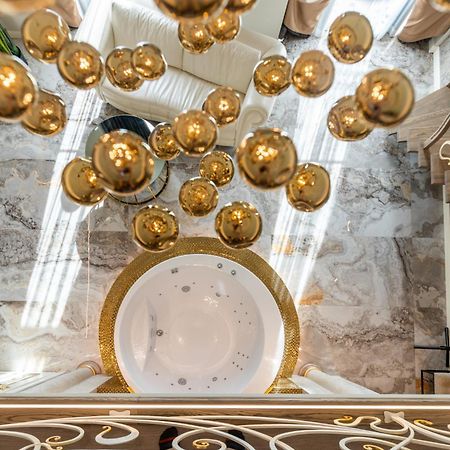 Jacuzzi Exotica Apartment Klaipėda Dış mekan fotoğraf