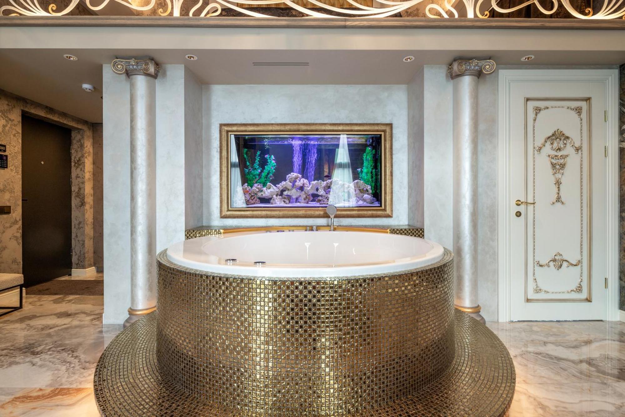 Jacuzzi Exotica Apartment Klaipėda Dış mekan fotoğraf