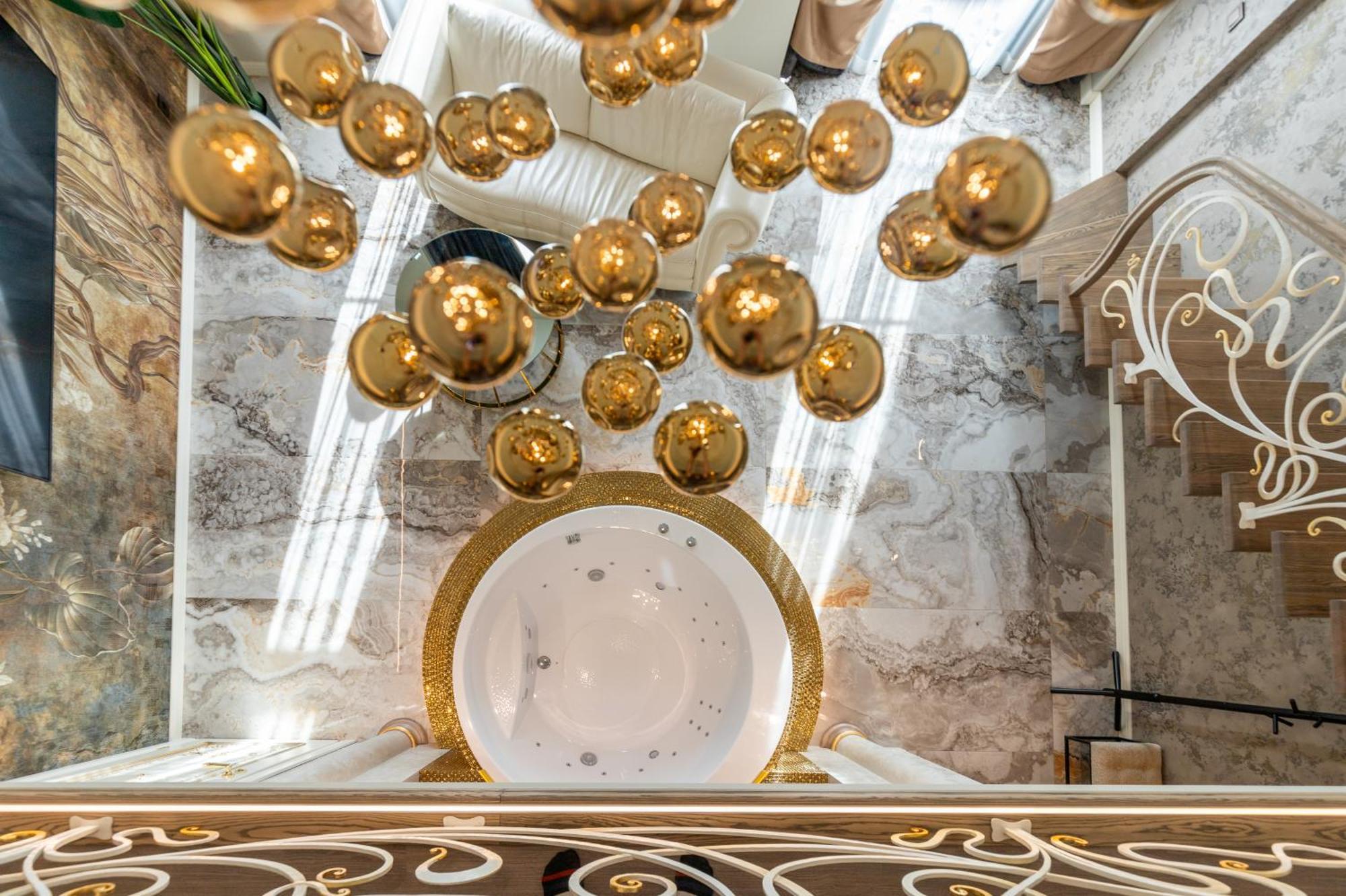 Jacuzzi Exotica Apartment Klaipėda Dış mekan fotoğraf